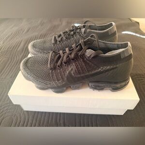 Nike Black VaporMax Flyknit Sneakers